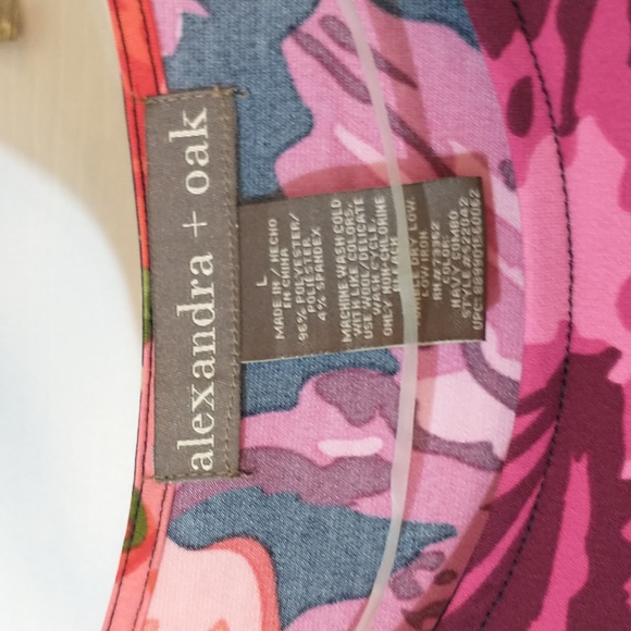 Alexandra+ Oak NWT dress size large, P2P-"20 length shoulder to hem 38". - Picture 3 of 5